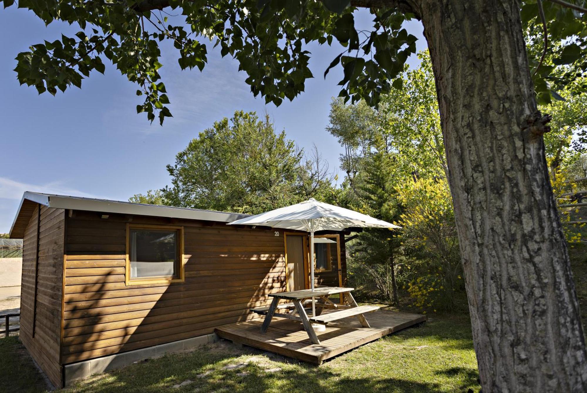 Bungalows - Camping El Solsones Solsona Zewnętrze zdjęcie